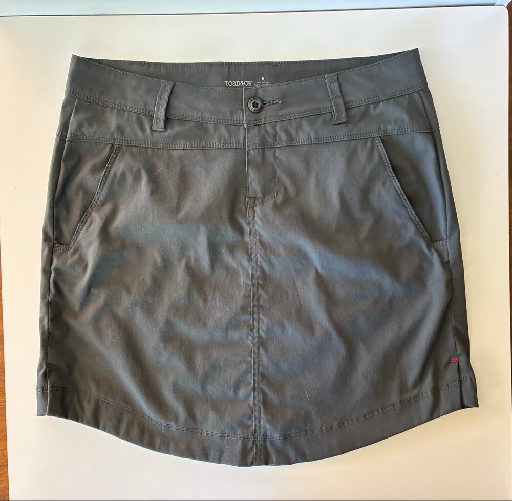 Toad & Co Skirt Metrolite Athletic Hiking Gray Lightweight Quick Dry Sz 6